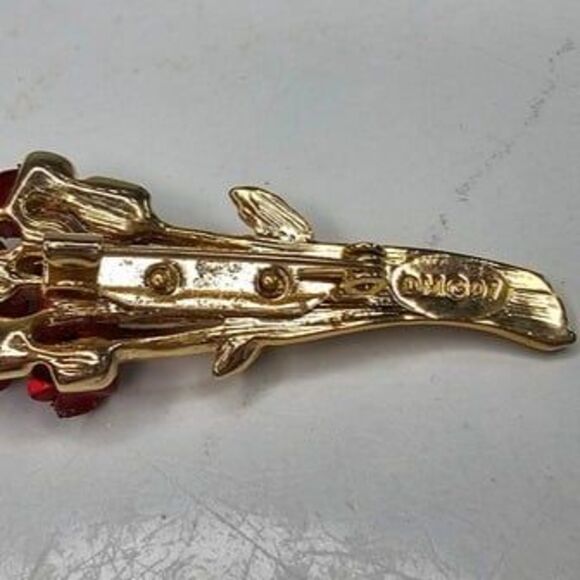 Vintage David Monn Bouquet of Red Roses Gold Tone Brooch Pin 1997 - Picture 3 of 4